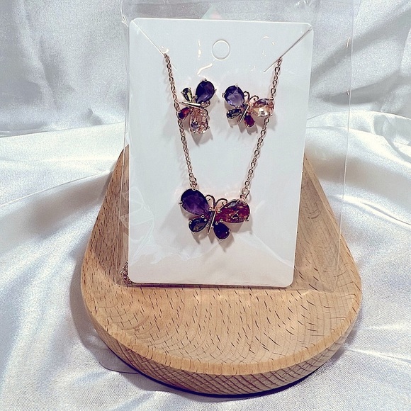 Jewelry - Rose Goldtone Necklace & Earrings Set